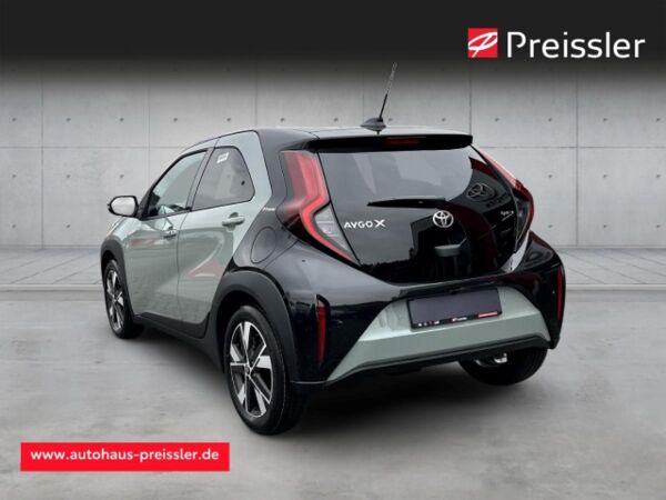 Toyota Aygo X Hybrid 1,5 l Teamplayer CVT * Sitzhzg., LED Apple CarPlay Android Auto Musikstreaming DAB bild 2