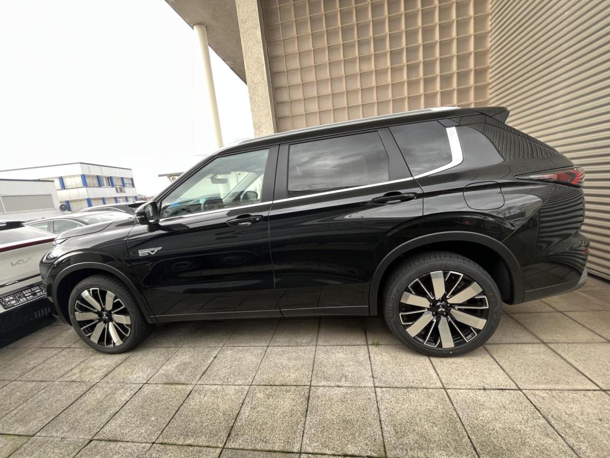 Mitsubishi Outlander 2.4 PHEV 4WD Intro bild 6