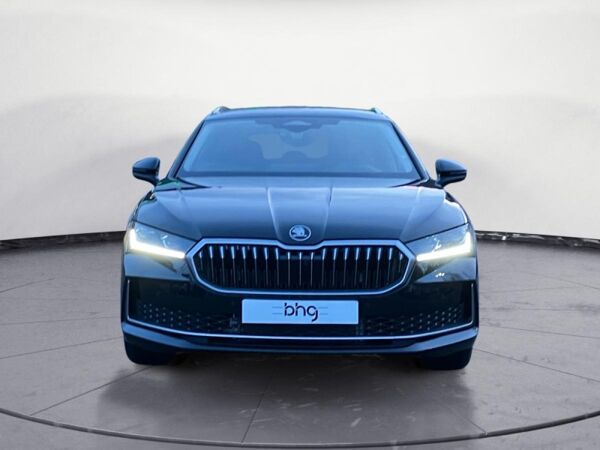 Skoda Superb Combi L&K 1,5 TSI iV 150 kW 6-Gang-DSG !0,5% VERSTEUERUNG! SOFORT VERFÜGBAR! bild 2