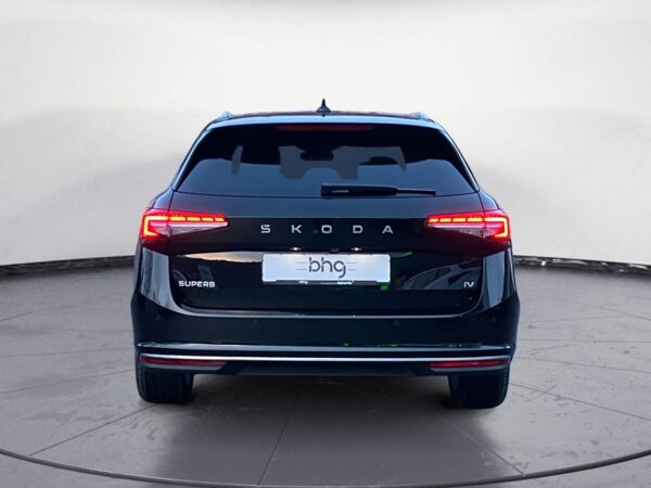 Skoda Superb Combi L&K 1,5 TSI iV 150 kW 6-Gang-DSG !0,5% VERSTEUERUNG! SOFORT VERFÜGBAR! bild 4