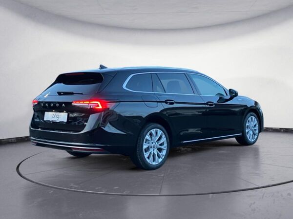 Skoda Superb Combi L&K 1,5 TSI iV 150 kW 6-Gang-DSG !0,5% VERSTEUERUNG! SOFORT VERFÜGBAR! bild 5