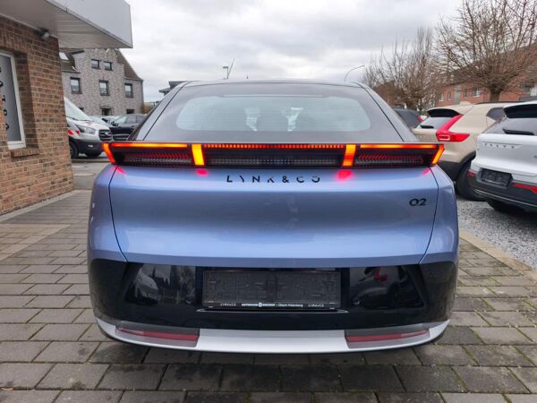 LYNK & Co 02 Core ALLE FARBEN G bild 5