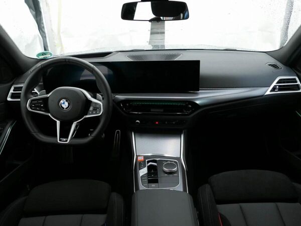 BMW 330 i xDr. Tour. "M Sport"  AHK, ACC, Parkass. +, LC Prof., uvm. bild 3