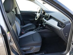 Skoda Kamiq 1.0 TSI DSG Tour PDC SHZ KAMERA NAVI LED *833* bild 2