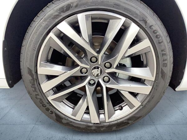 Skoda Octavia Combi Balance 1.5 TSI DSG AHK/MATRIX/HUD bild 7
