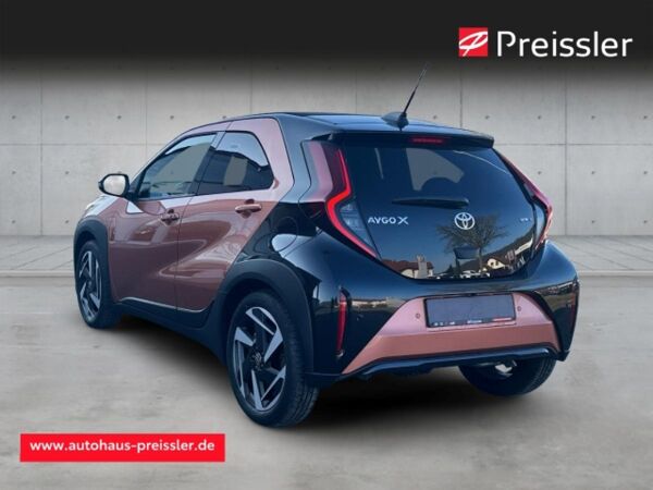 Toyota Aygo X Lounge 1,5 l Hybrid JBL LED Apple CarPlay Android Auto Mehrzonenklima DAB Ambientebeleuchtung bild 2