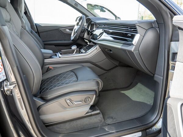 Audi Q8 SUV S line business TFSI e quattro bild 2