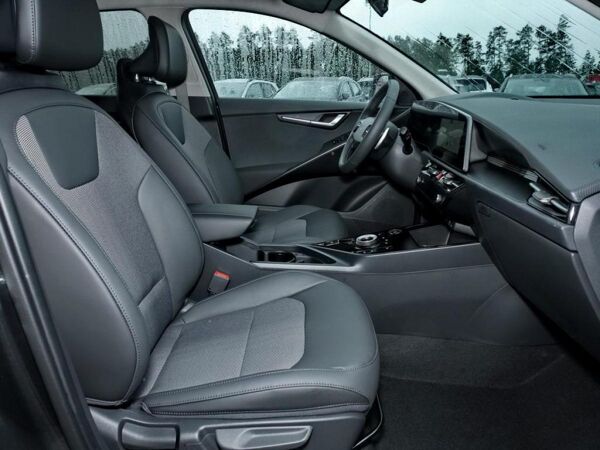 Kia Niro 1.6 HEV DCT VISION KOMFORT STYLE bild 4