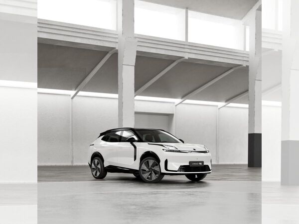 LYNK & Co 08 Core / 200KM Elektrisch / Gewerbe / Alle Farben! bild 1