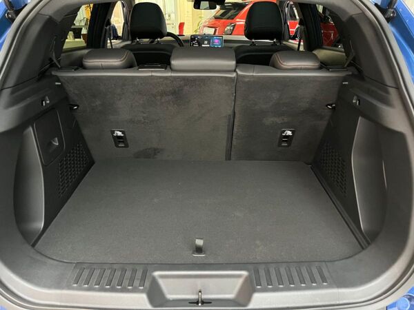 VinFast VF6 59,6 kWh Plus bild 6