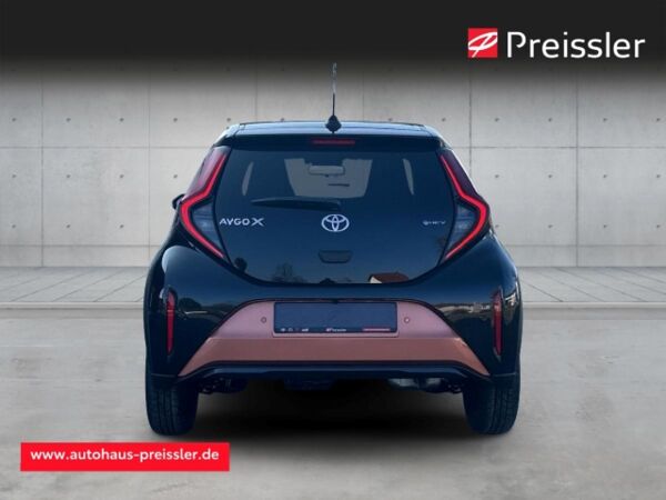 Toyota Aygo X Lounge 1,5 l Hybrid JBL LED Apple CarPlay Android Auto Mehrzonenklima DAB Ambientebeleuchtung bild 7
