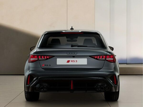 Audi RS3 Sportback *MATRIX/PANO/RS AGA/SONOS/V-MAX 280* bild 4