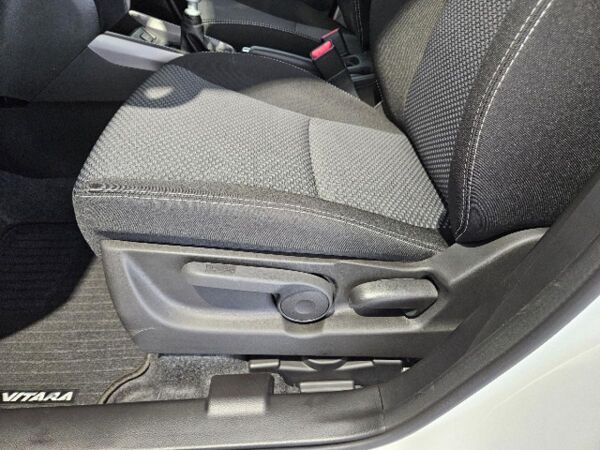 Suzuki Vitara Comfort Frühlingsangebot 🌸 | Sofort verfügbar👉91522 Ansbach bild 5