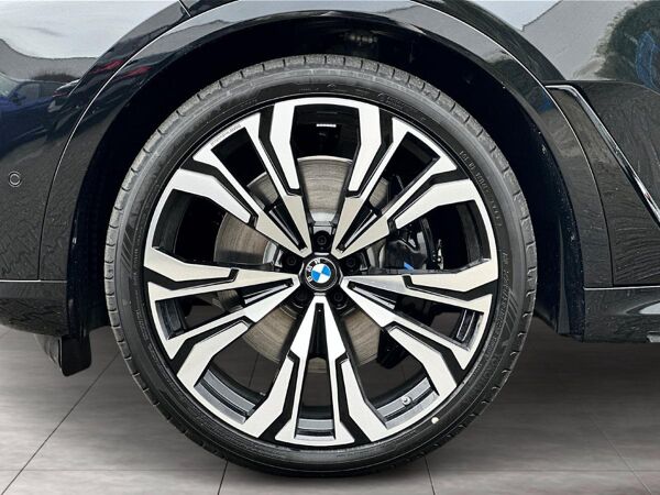 BMW X7 xDrive40d M Sport Pro Sky Lounge Driv Prof AHK bild 6