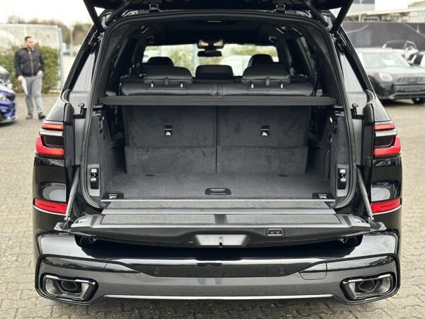 BMW X7 xDrive40d M Sport Pro Sky Lounge Driv Prof AHK bild 7