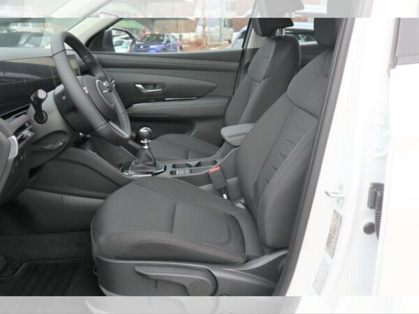 Hyundai TUCSON Select 2WD Rückfahrkamera, Navigation bild 7