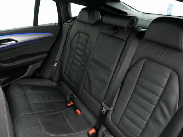 BMW X4 M40d,  AHK.,  Dri. Ass. Prof.,  Park. Ass. +.,  HiFi.,  Head Up.,  uvm. bild 7