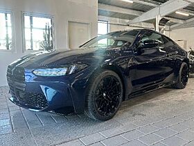 BMW M4 Competition M xDrive Coupe 🔥 Große Lagerabverkaufsaktion⚡️Zulassung bis 30.06.26 BMW M4 Competition M xDrive Coupe 🔥 Große Lagerabverkaufsaktion⚡️Zulassung bis 30.06.26