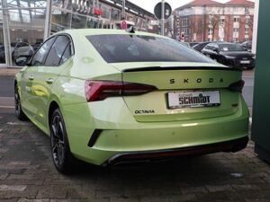 Skoda Octavia RS 2.0 TSI DSG "Sonderlack Pistachio-Grün" bild 2