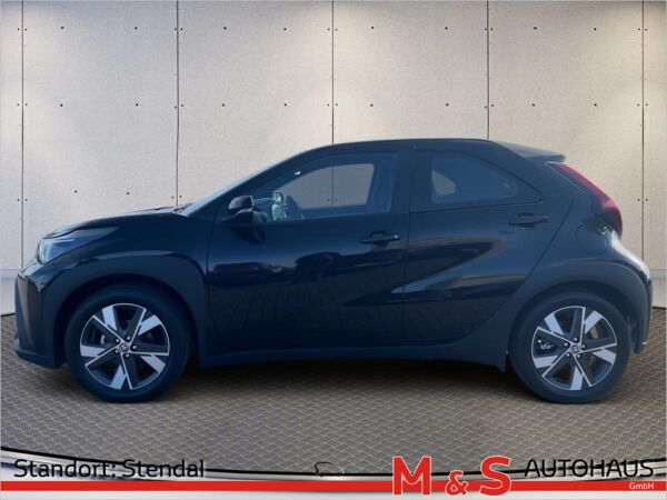 Toyota Aygo X 1.5 Hybrid Active bild 3