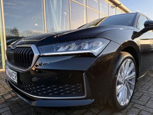 Skoda Superb Combi 2.0 TDI DSG Selection *AHK*19 ZOLL* bild 6