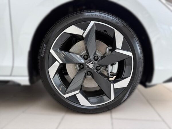 Skoda Superb Combi 2.0 TDI DSG 4x4 Sportline *CANTON* bild 7