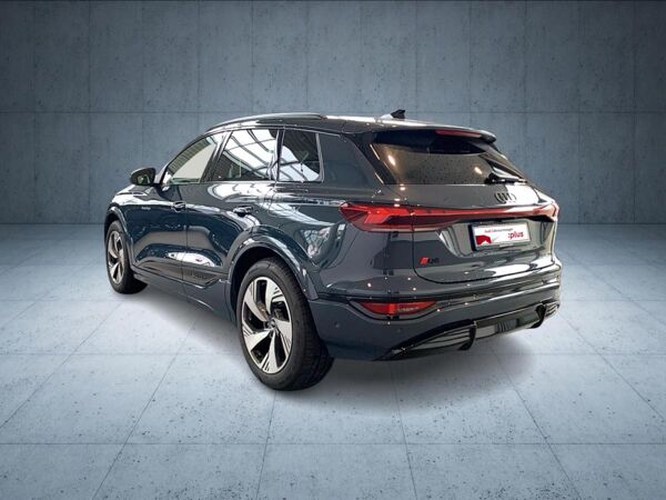Audi Q6 e-tron S-Line   » MMI experience pro   ⇒ Tech Plus  ⇒  20"     ⇒  AHK bild 3