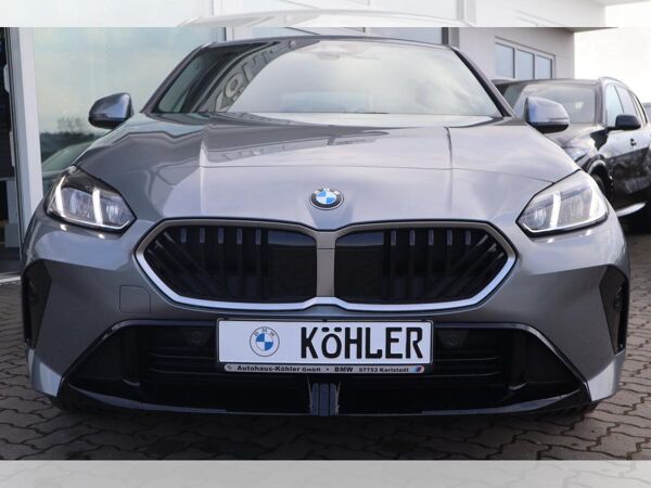 BMW 116 i M-Sport Design/Sportsitz/DrivingAss./RFK/Versicherung für 49€ mtl. mögl.!!! bild 2