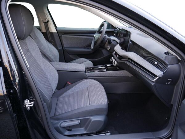 Skoda Superb Combi 2.0 TDI DSG Selection KAMERA LED AHK *906* bild 2