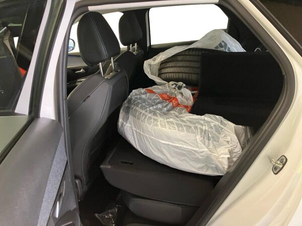 Peugeot 3008 Sofort verfügbar*Haustürlieferung*Anhängerkupplung*Autom. Geschwindigkeitskontrolle*Sitzheizung vorn bild 5