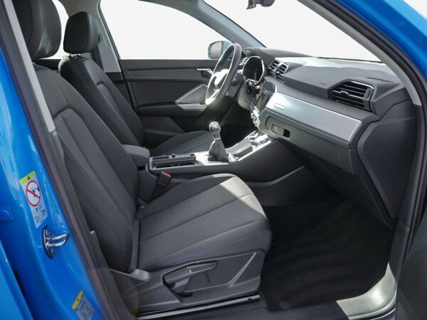 Audi Q3 35 TDI S line 18Z*Navi*AHK*LED*Virtual*Sound bild 4