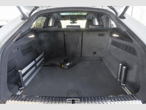 Audi RS Q8 SUV performance tiptronic Assistenzpaket Plus/Head-Up/Sta bild 6