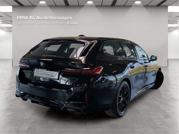 BMW i5 eDrive40 Touring M Sport AHK LiveCockpitProf bild 2