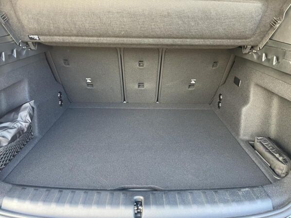 BMW iX1 eDrive20 Navi /  NEU / CURVED Display / RFK bild 5