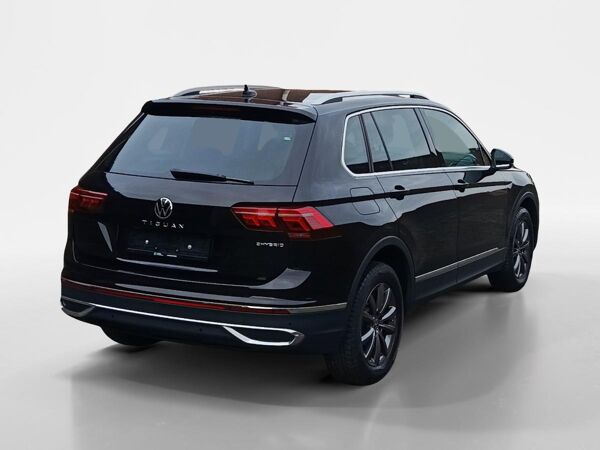Volkswagen Tiguan Sofort verfügbar*Haustürlieferung*Anhängevorrichtung*Business-Paket*LED Matrix Scheinwerfer*Rückfahr bild 5
