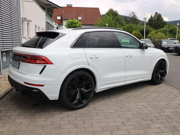 Audi RS Q8 quattro PANO+KERAMIK+AHK+HEADUP+ACC+MATRIX bild 2