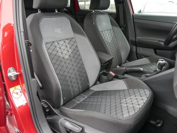 Volkswagen Taigo 1.5 TSI DSG R-Line AHK Navi Kamera Matrix bild 7