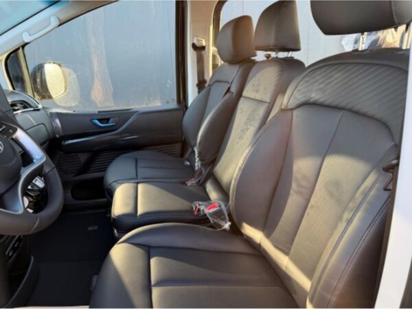 Hyundai STARIA 1.6 T-GDi HEV Trend Park-Paket Shuttle-Paket LED bild 4