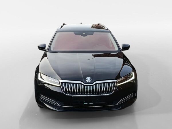Skoda Superb Sofort verfügbar*Haustürlieferung*Business-Paket*Infotainmentsystem*Anhängevorrichtung*360 Kamera bild 4