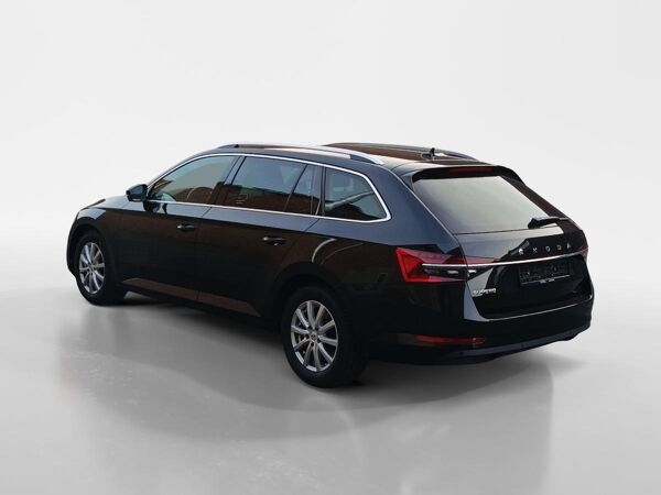 Skoda Superb Sofort verfügbar*Haustürlieferung*Business-Paket*Infotainmentsystem*Anhängevorrichtung*360 Kamera bild 5