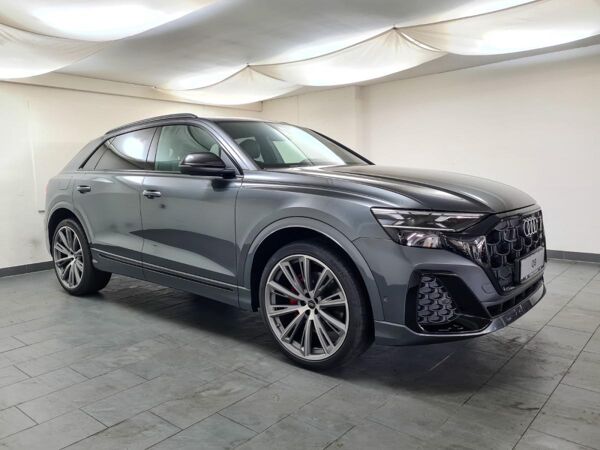 Audi Q8 SUV 50 TDI quattro Luft Laser Pano ACC bild 4