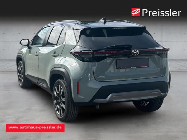 Toyota Yaris Cross FWD - 1,5 l 4x2 Hybrid Style Plus Navi Soundsystem JBL 360 Kamera LED El. Heckklappe bild 2