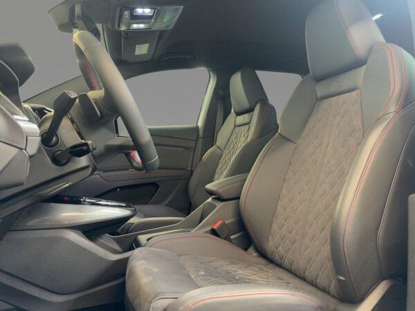 Audi Q4 e-tron S line 40 HuD AHK virtual bild 7