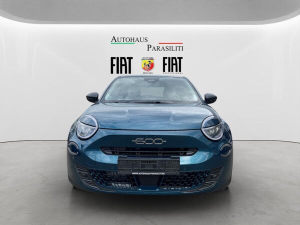 Fiat 600 1.2 Hybrid T3 81 kW DCT BUSINESS EDITION bild 2