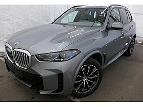 BMW X5 xdr. 40d "M Sport" AHK, Pano., Stdhzg., Dr. Ass. Prof., Parkass. Prof., H/K, Softclose, uvm. BMW X5 xdr. 40d "M Sport" AHK, Pano., Stdhzg., Dr. Ass. Prof., Parkass. Prof., H/K, Softclose, uvm.