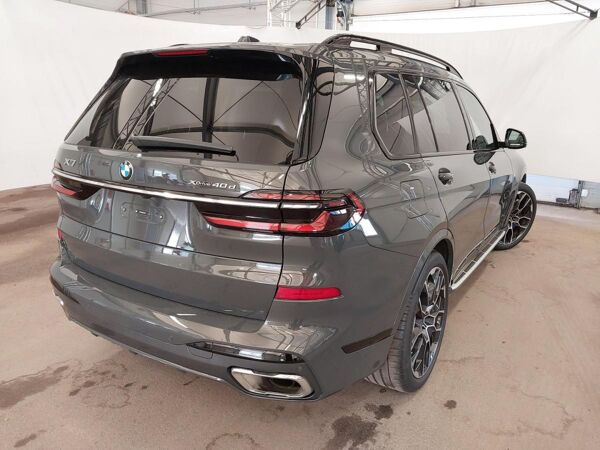 BMW X7 xDrive40d 22 Zoll*M Sportpaket*AHK*Massage* bild 3