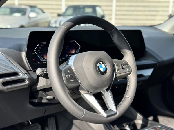 BMW 116 M Sport Exterieur Driv Ass DAB bild 7