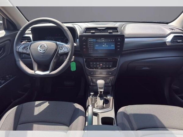 KGM Tivoli Nomad AT 1.5 2WD *LED/SHZ/RFK/APP/PDC* bild 7