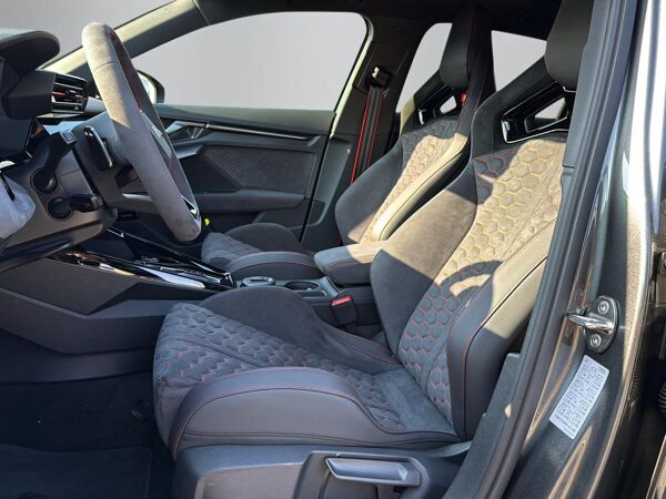 Audi RS3 Sportback 294 kW S tronic + RS SPORTABGAS + RS SCHALENSITZE + MATRIX + HUD + SONOS + bild 4