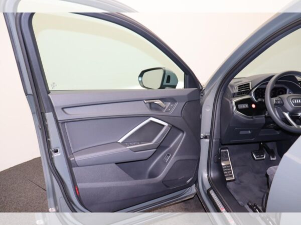Audi Q3 40 TDI quattro S line Matrix ACC bild 7
